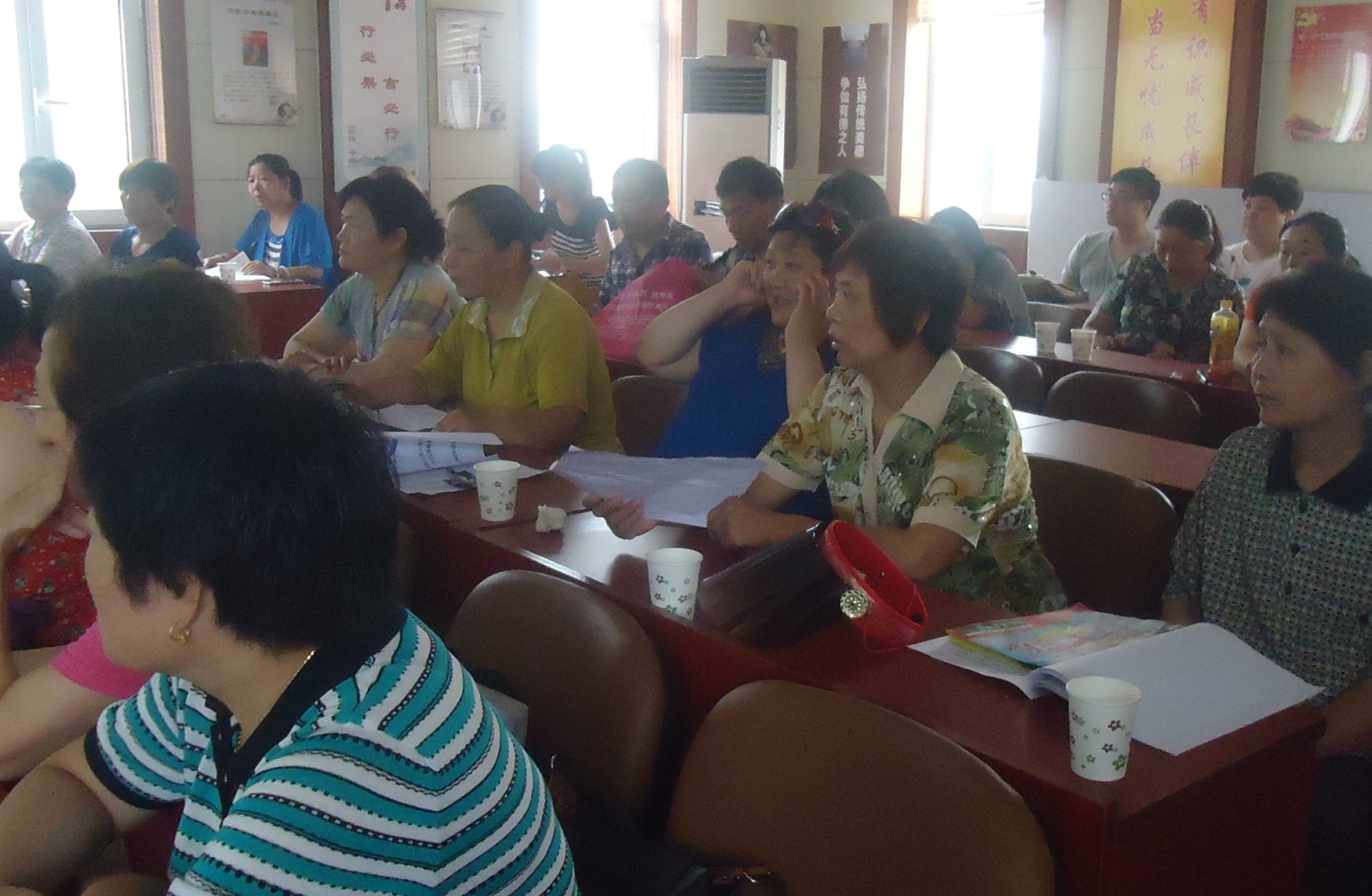 积成社区社会服务中心联合青年公园街道办事处举办“为老志愿者服务队”培训活动 积成社区社会服务中心联合青年公园街道办事处举办“为老志愿者服务队”培训活动