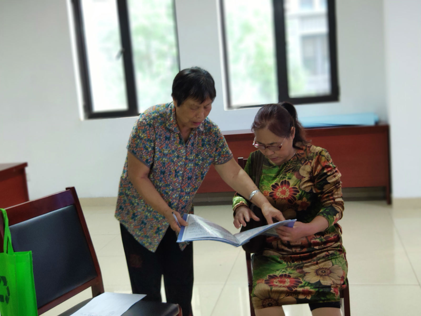 组员相互认识_meitu_4.jpg 组员相互认识_meitu_4.jpg