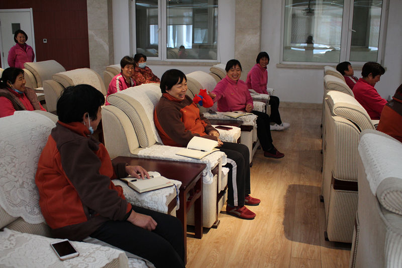 热身活动1.jpg 热身活动1.jpg