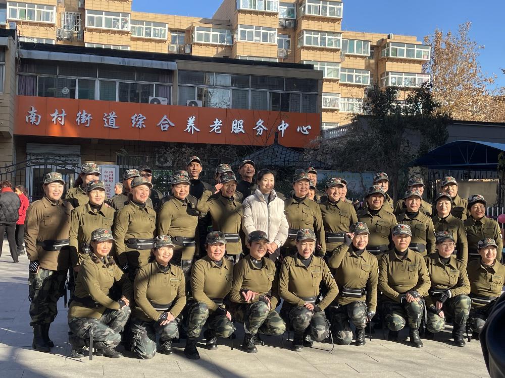 4-阳光运动 健康生活_副本.jpg