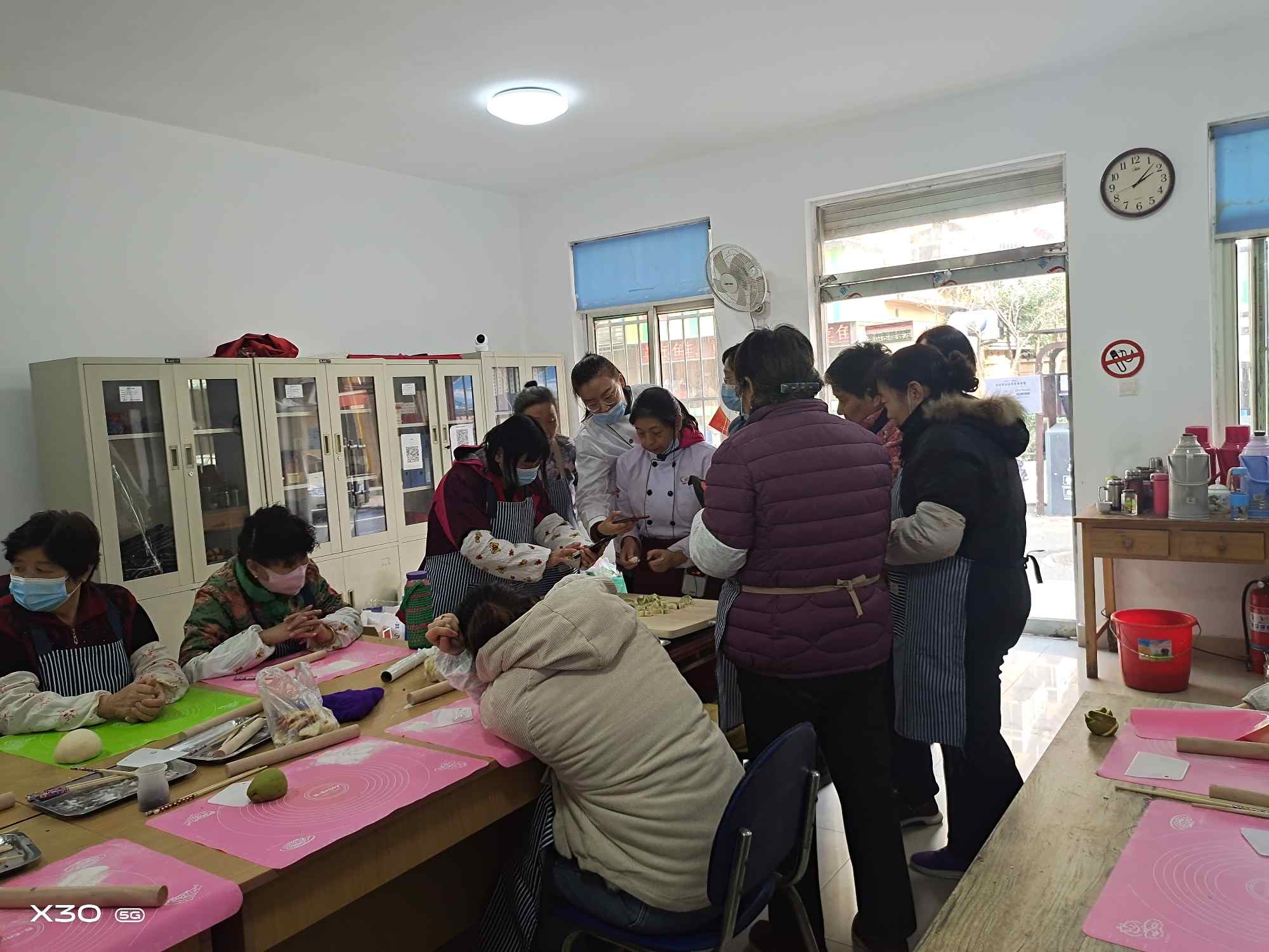 2-培训强技能 温暖残疾人_副本.jpg